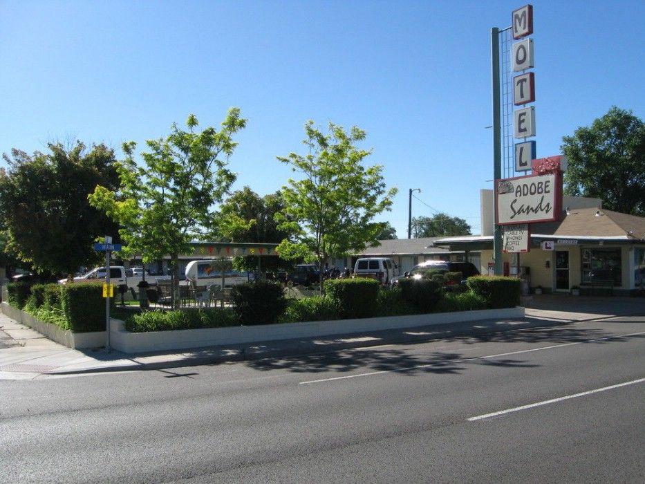 Motel Adobe Sands